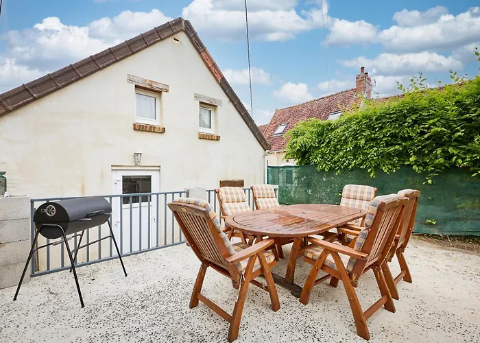 Entre Histoire Et Marais - Proche