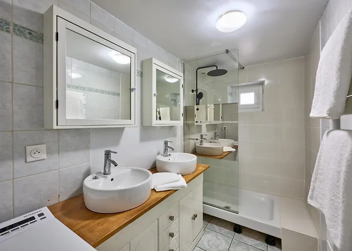 Entre Histoire Et Marais - Proche * Карантан